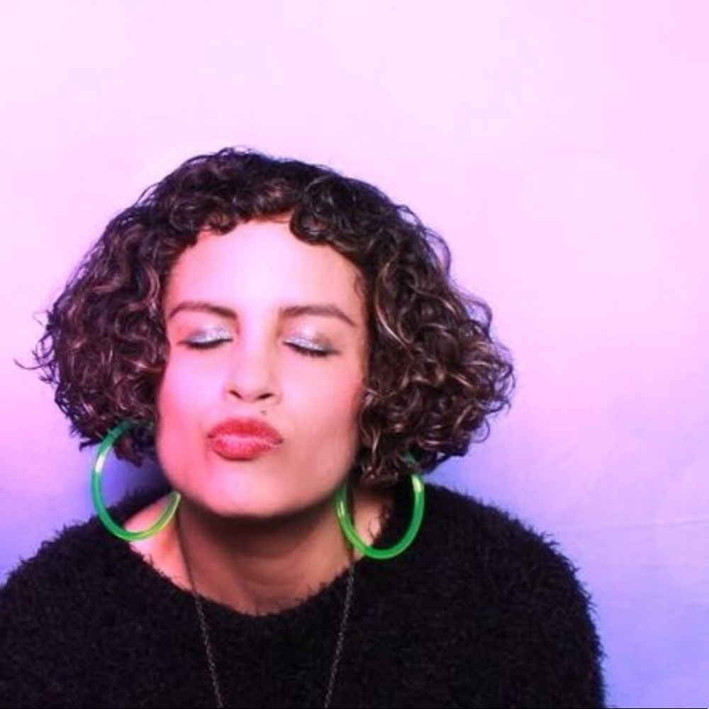 Meet your Posher, Tiare